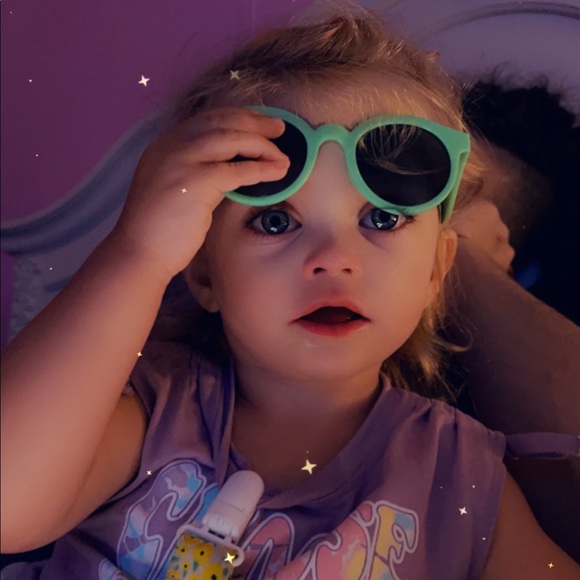 Meet your Posher, Madison - Picture 16 of 16